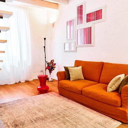 Riverside Loft Navigli - Spacious Two-Bedroom Apartment Milan Bagian luar foto