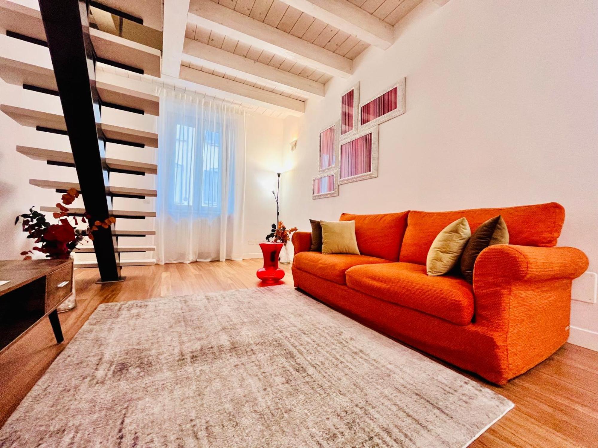 Riverside Loft Navigli - Spacious Two-Bedroom Apartment Milan Bagian luar foto