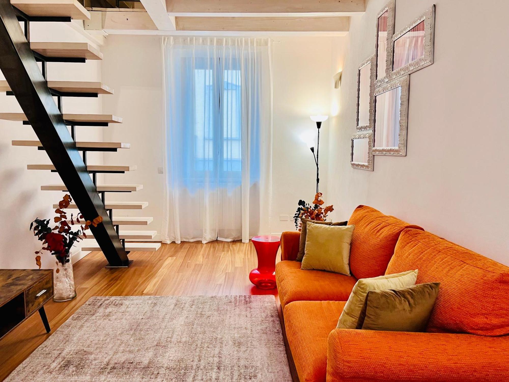 Riverside Loft Navigli - Spacious Two-Bedroom Apartment Milan Bagian luar foto