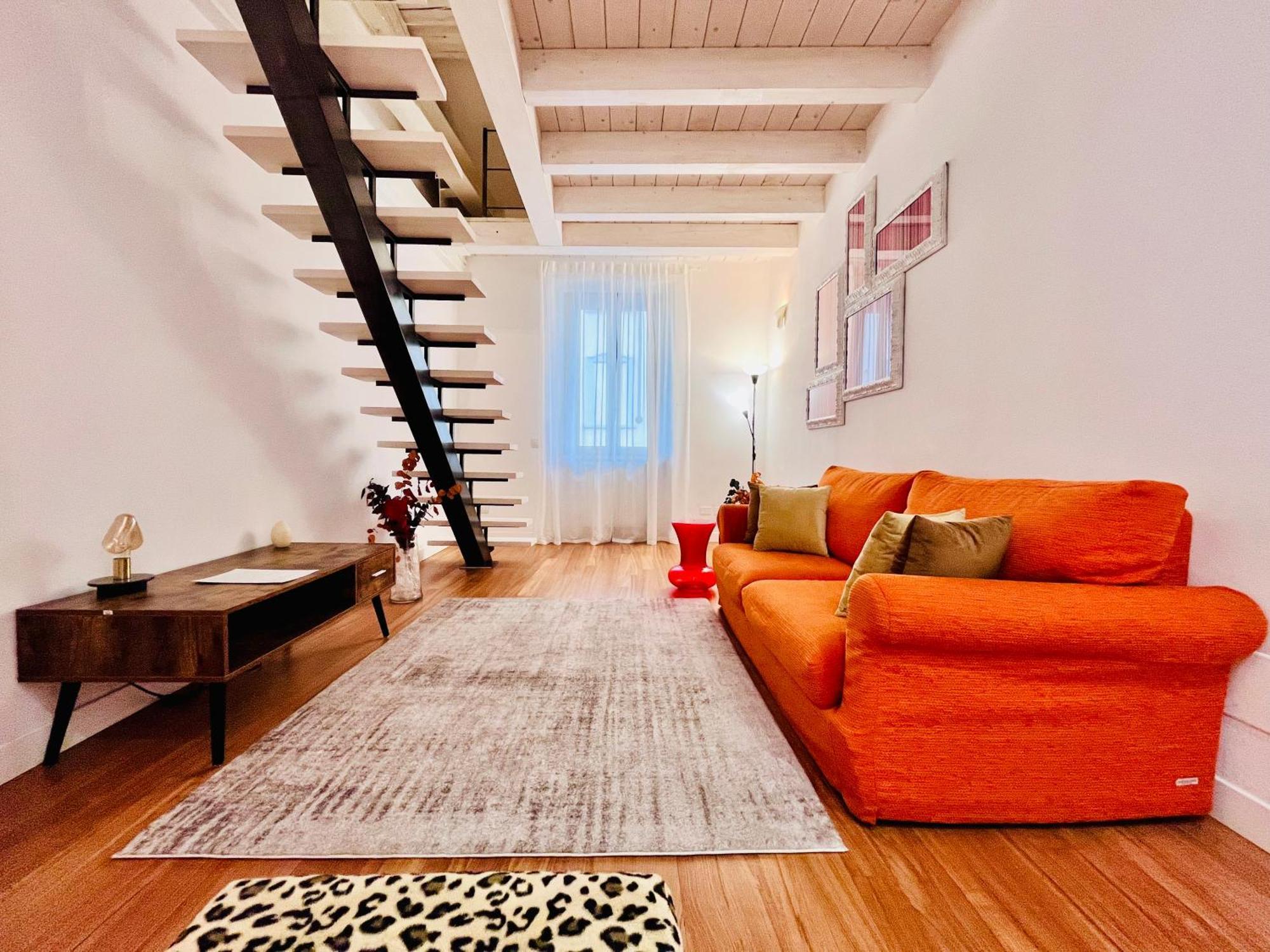 Riverside Loft Navigli - Spacious Two-Bedroom Apartment Milan Bagian luar foto